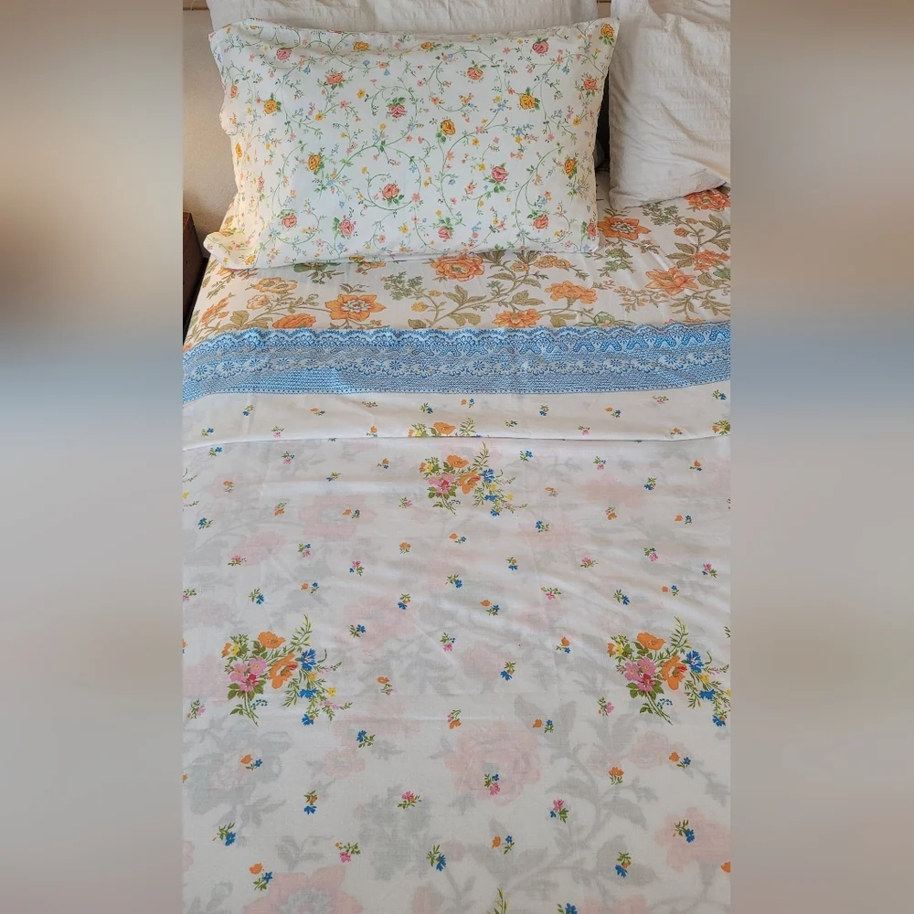 VINTAGE Single/Twin 3pc Bedding Florals Orange, Green, Blue, Yellow, Pink. - Picture 4 of 13